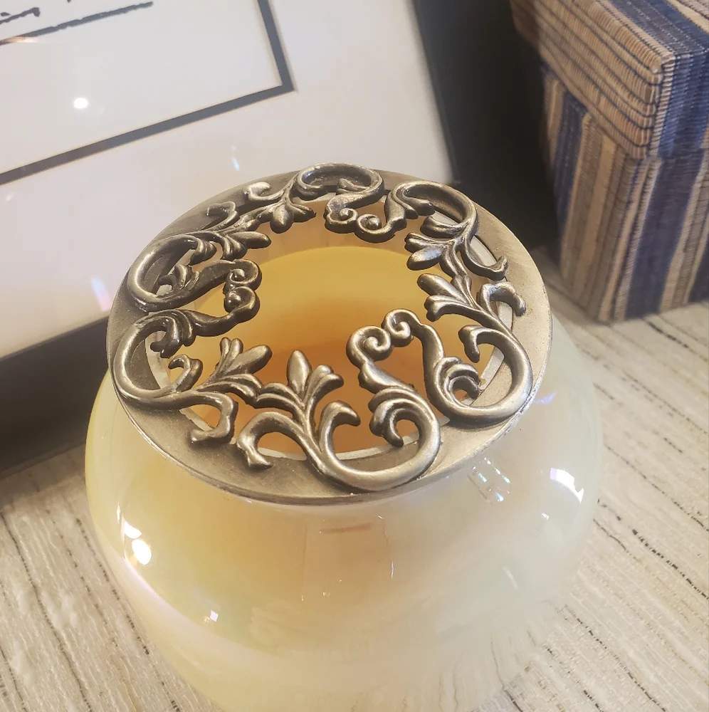 Silver Floral/Filagree Candle Topper